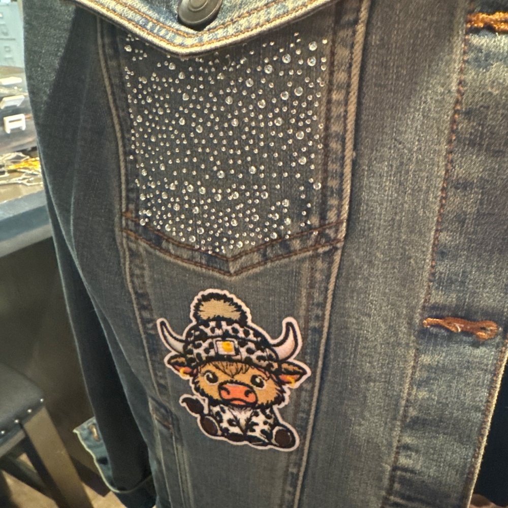 Ladies Super cute cow with sequins - Picture 4 of 4